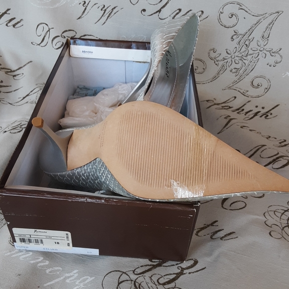 Shoes - Picture 3 of 3